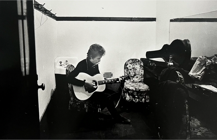 Bob Dylan in Dressing Room at Town Hall, Philadelphia, PA, 1964