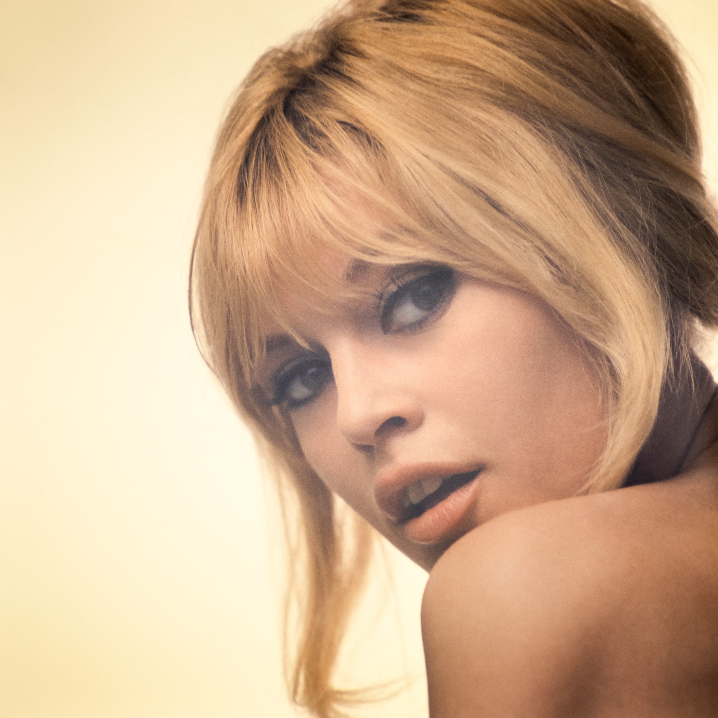 brigitte-bardot-1965douglas-