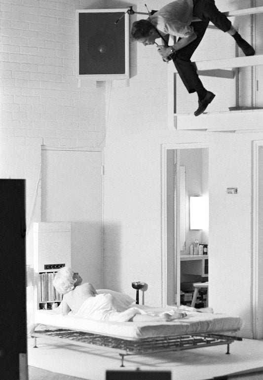 Douglas Kirkland with Marilyn Monroe, Vertical, 1961 - Morrison Hotel Gallery