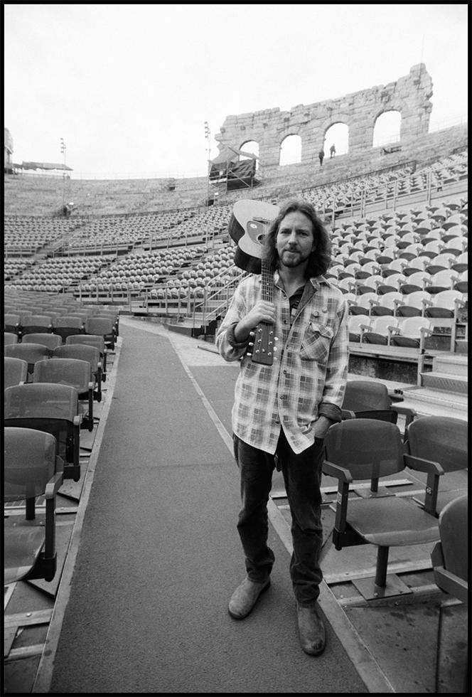 Eddie Vedder エディヴェダー スカジャン ジャケット 2XL Eddie Vedder - Palm Script Zip Hooded Sweatshirt | Official TSURT