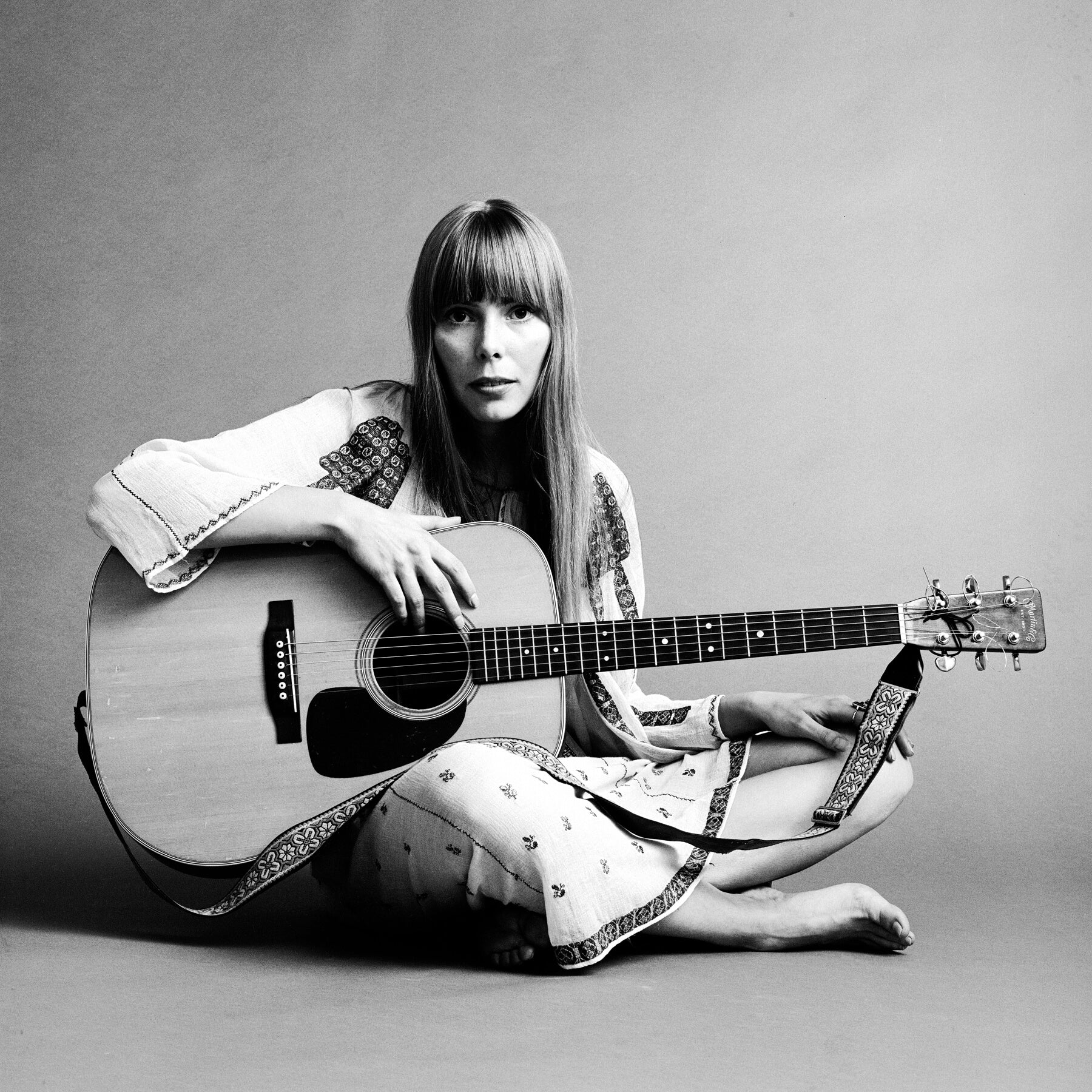 Joni Mitchell - Sitting, 1968