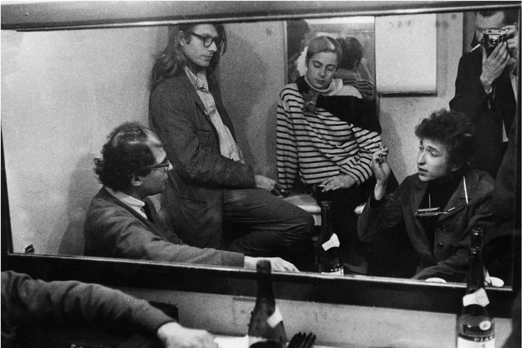 Bob Dylan with Allen Ginsberg, Peter Orlovsky, Barbara Rubin and Daniel Kramer in Dressing Room, Princeton, NJ, 1964