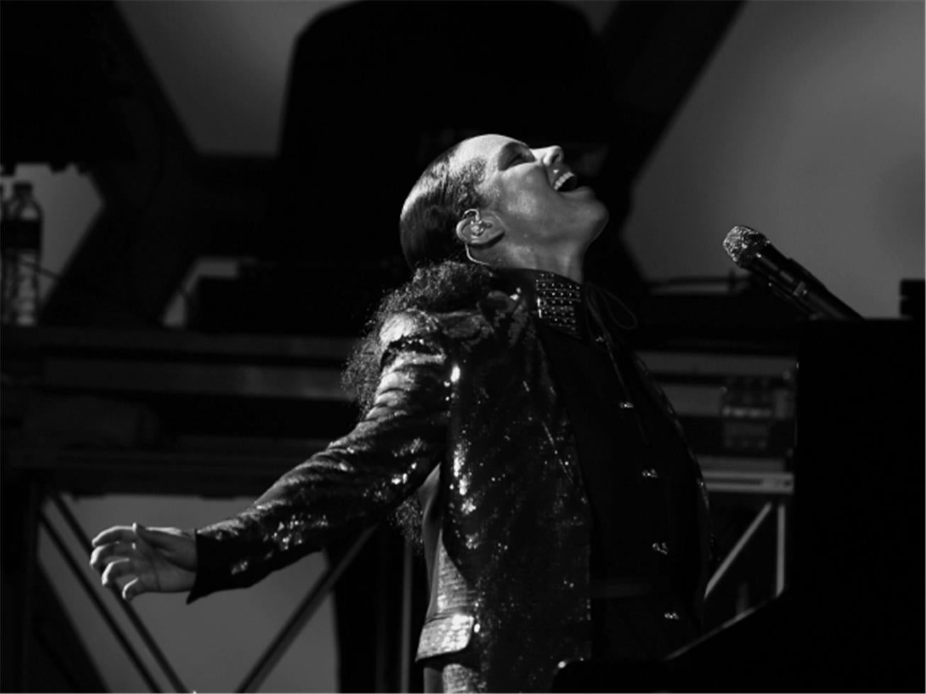 Alicia Keys, Happy, 2016 - Morrison Hotel Gallery