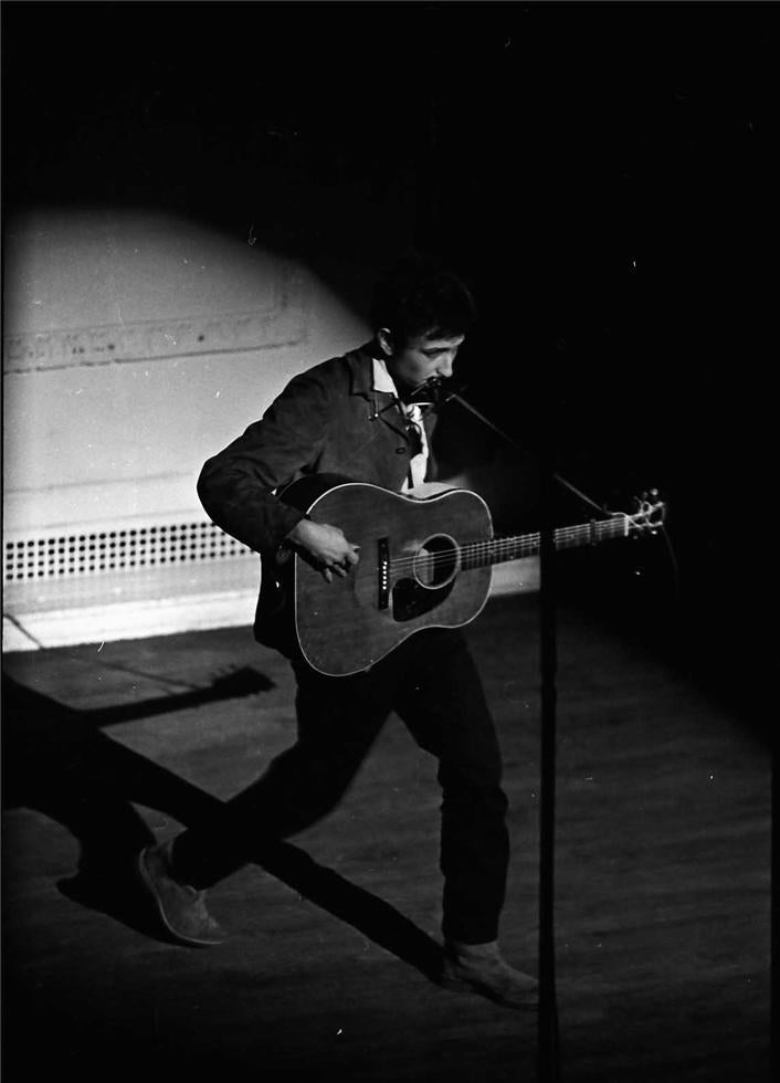 Bob Dylan, New York City, 1963 - Morrison Hotel Gallery