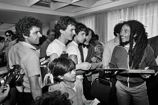 Bob Marley, Signing Autographs, 1980 - Morrison Hotel Gallery