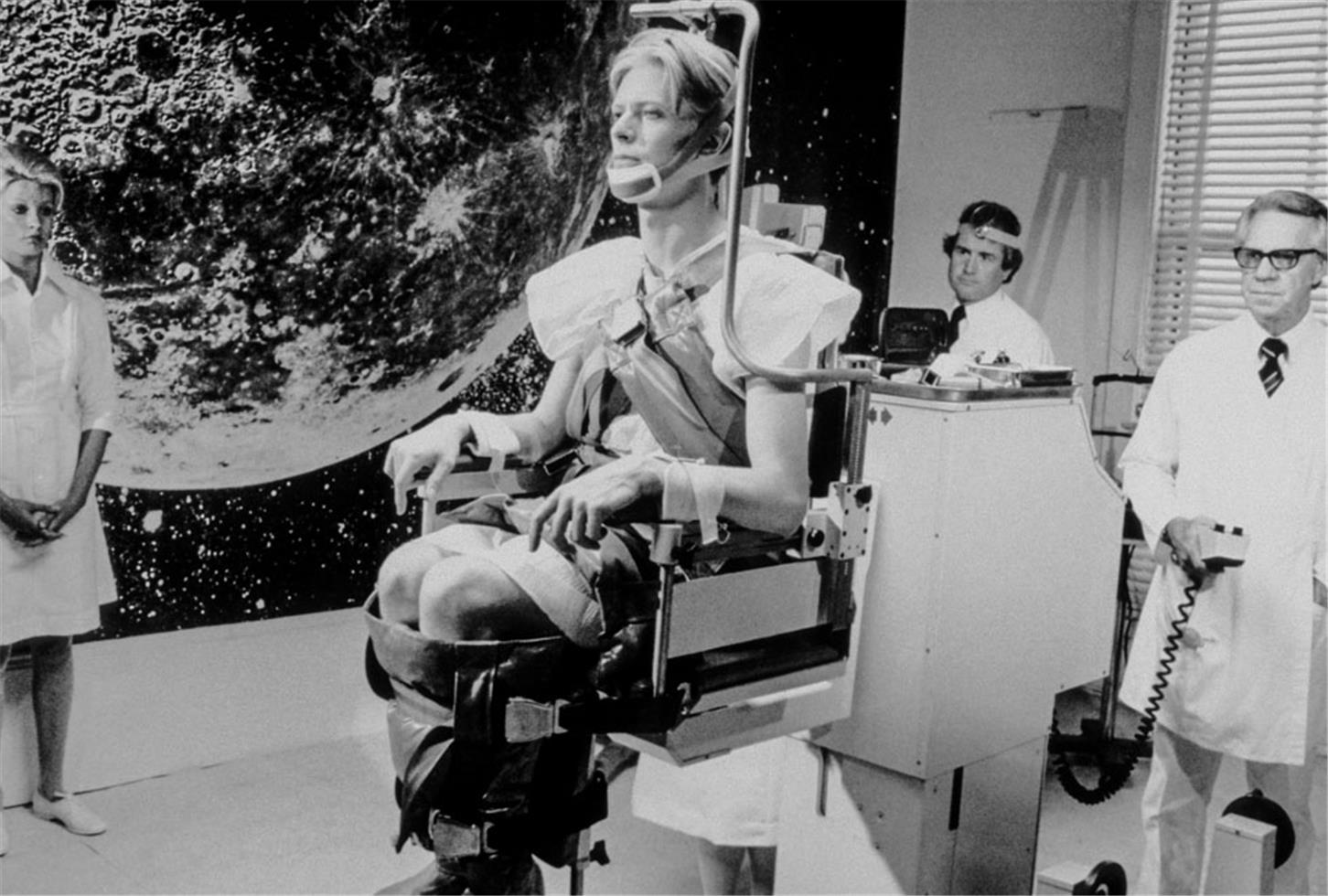 David Bowie, The Man Who Fell From Earth, 1976 - Morrison Hotel Gallery