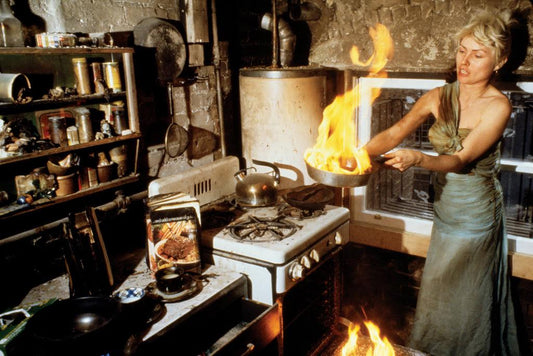 Debbie Harry, Frying Pan, 17th Street Apartment, NYC, 1977 - Morrison Hotel Gallery