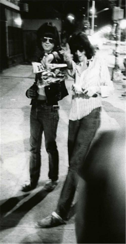Dee Dee and Joey Ramone, Bowery, NYC, 1977 - Morrison Hotel Gallery