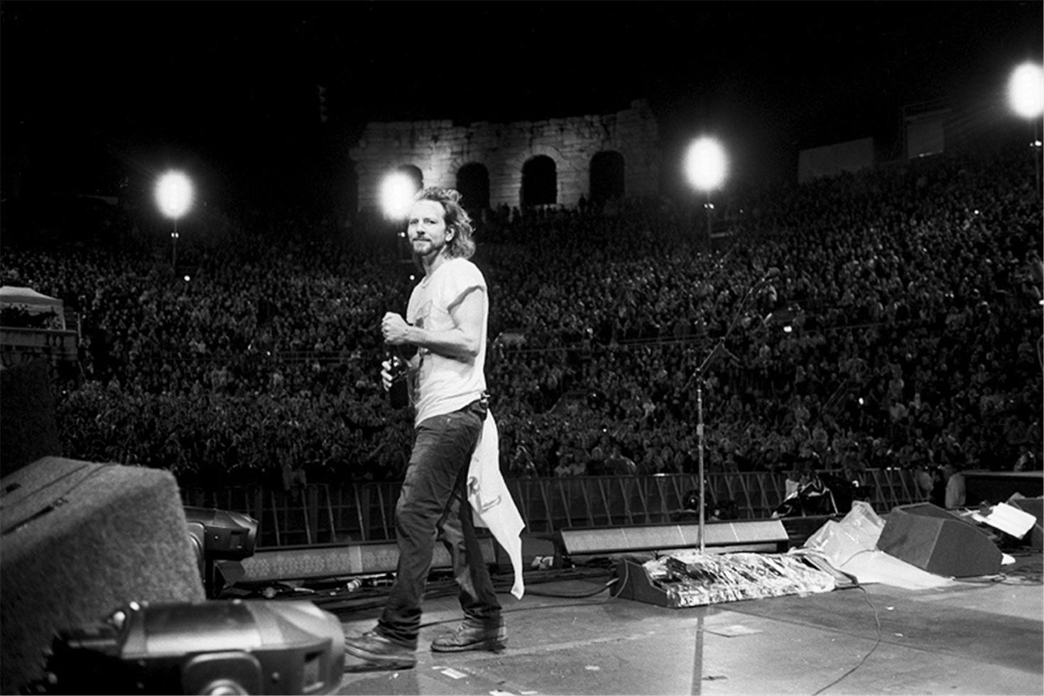 Eddie Vedder, Italy, 2006 - Morrison Hotel Gallery