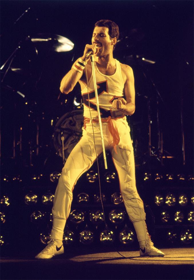 Freddie Mercury, Queen, 1982 - Morrison Hotel Gallery