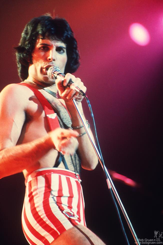 Freddie Mercury, Queen, NYC, 1977 - Morrison Hotel Gallery