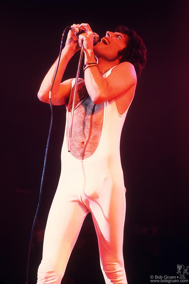 Freddie Mercury, Queen, NYC, 1977 - Morrison Hotel Gallery
