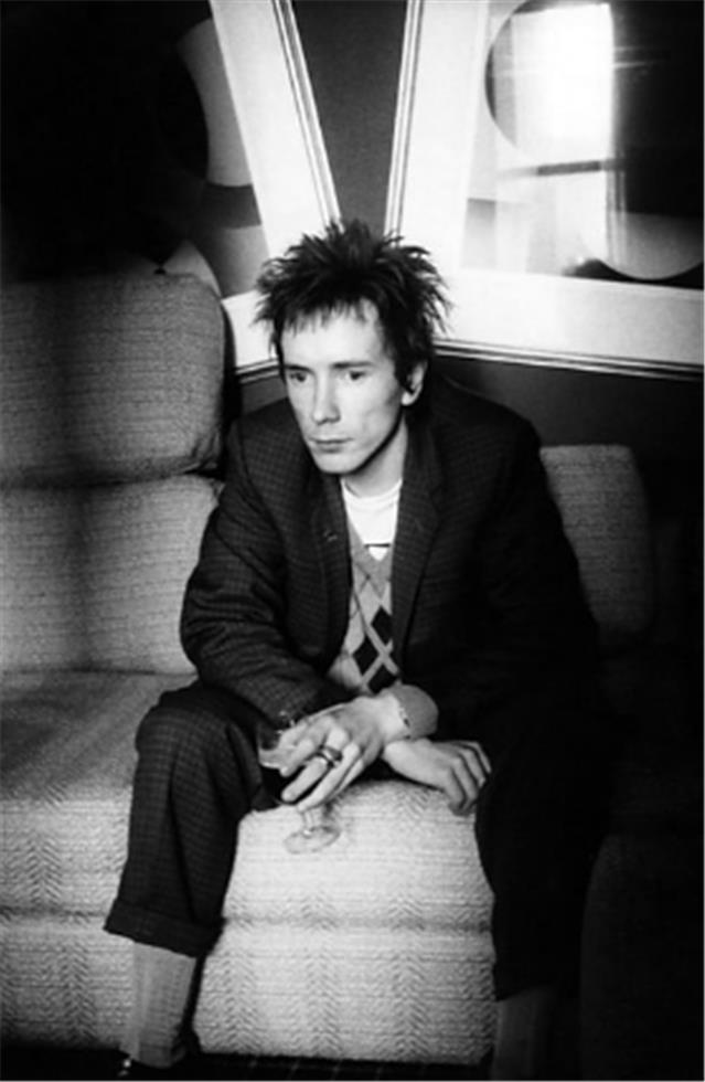 John Lydon, Sex Pistols / P.I.L., Warwick Hotel, NYC, 1979 - Morrison Hotel Gallery