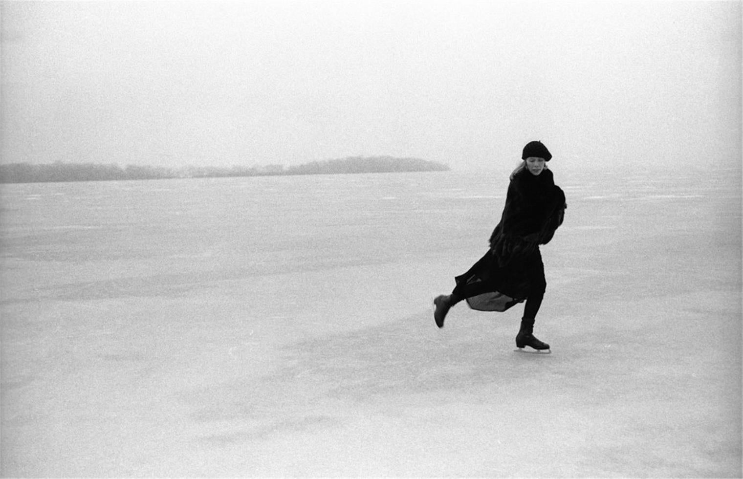 Joni Mitchell, Lake Mendota, WI, 1976 - Morrison Hotel Gallery
