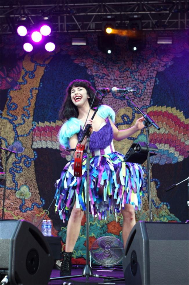 Kimbra, Happy - Morrison Hotel Gallery