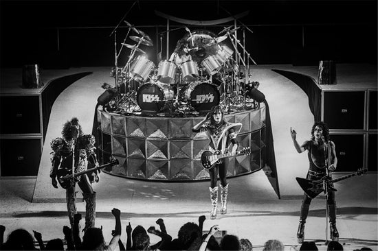 Kiss Performing 1980 - Morrison Hotel Gallery