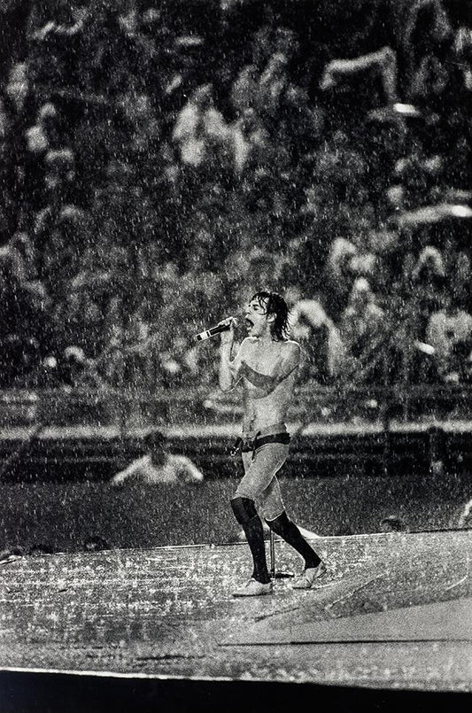 Mick Jagger in rainstorm, 1981 - Morrison Hotel Gallery