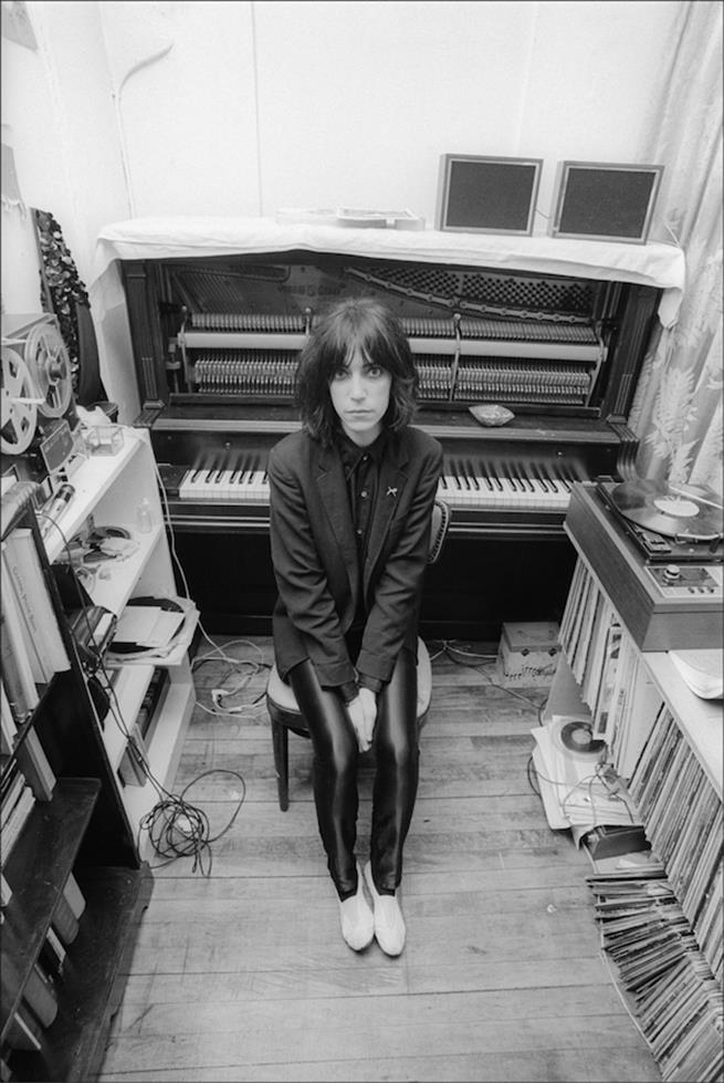 Patti Smith, New York City, 1974 - Morrison Hotel Gallery