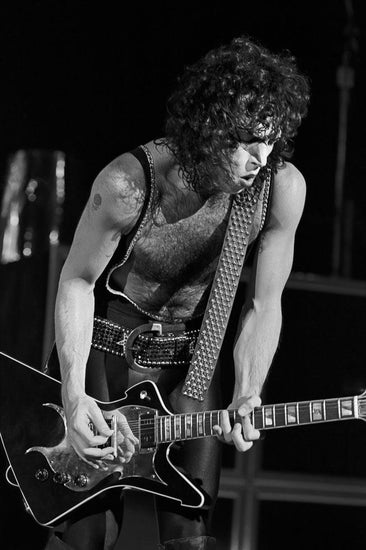 Paul Stanley Performing 1980 - Morrison Hotel Gallery