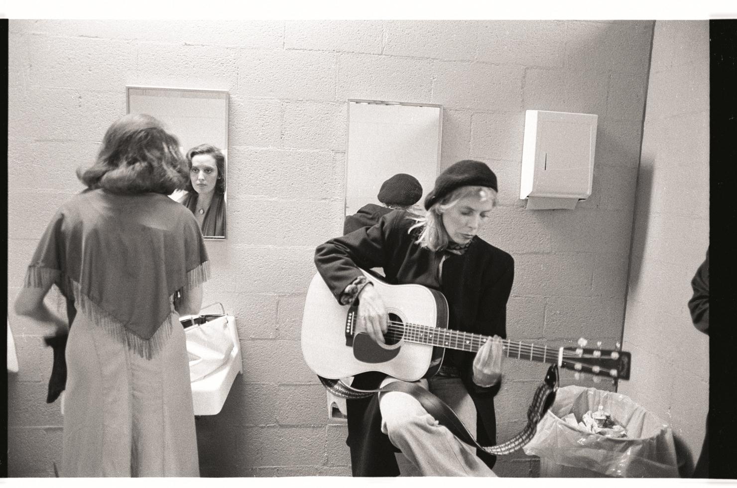 Ronee Blakley and Joni Mitchell, 1975 - Morrison Hotel Gallery