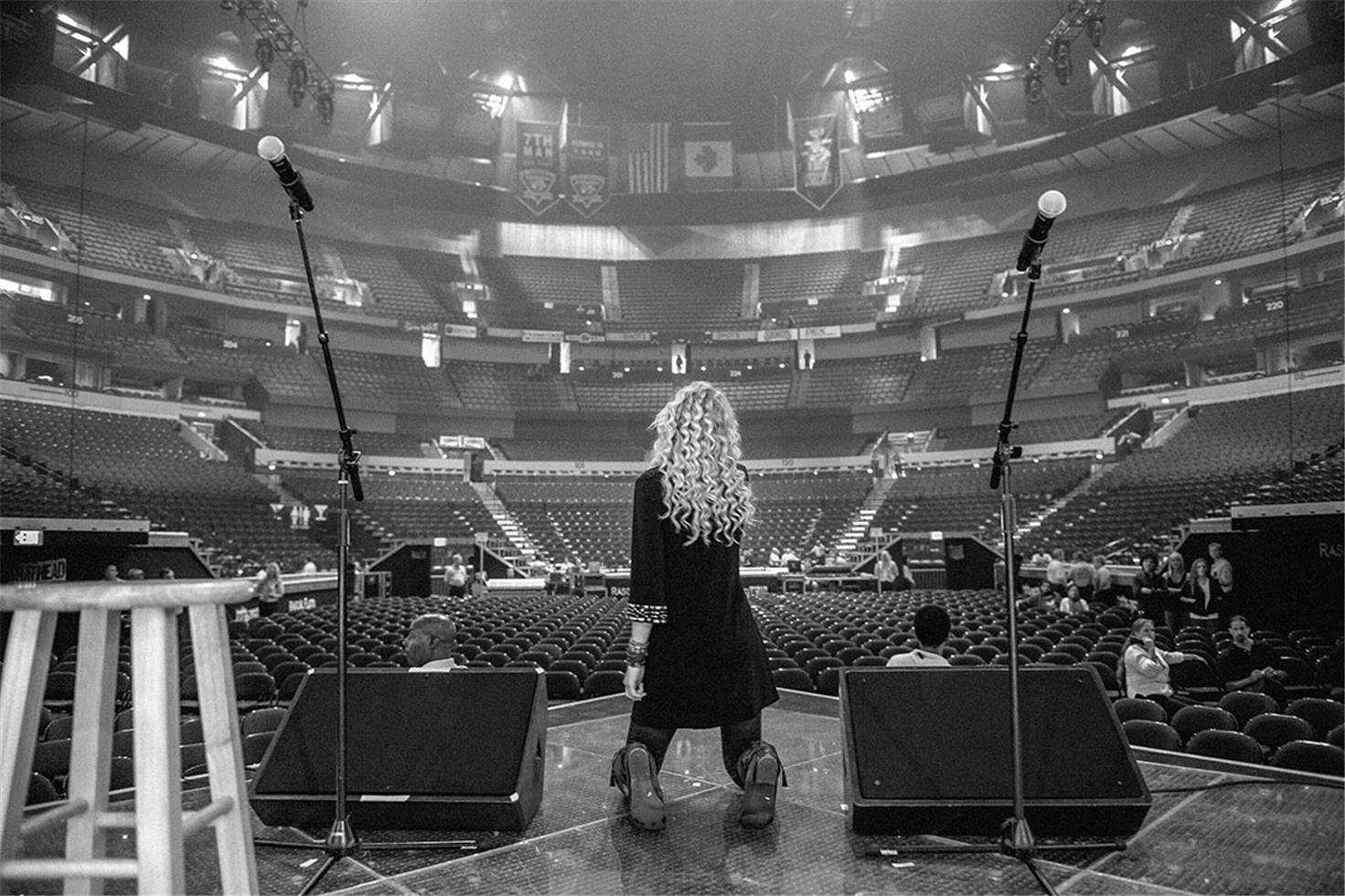 Taylor Swift, Nashville, TN, 2008 (Back) - RH PO #1000014402 - Morrison Hotel Gallery