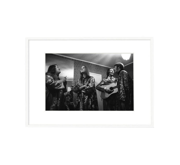 White Frame - Mama's & Papa's, Hollywood, CA, 1967 - 20x24 - Morrison Hotel Gallery